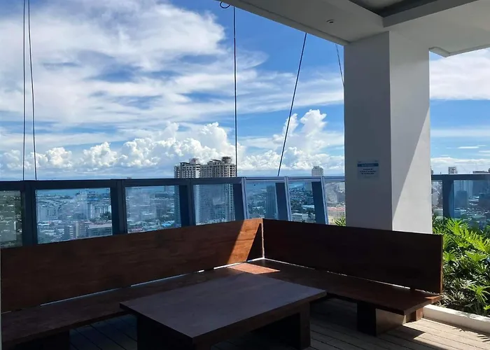 38 Park Avenue Right In The Heart Of It Park Cebu, 55 Inches Tv, Wifi, Lower Floor On 5th Floor アパート *