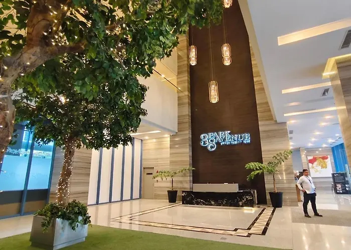 アパート 38 Park Avenue Right In The Heart Of It Park Cebu, 55 Inches Tv, Wifi, Lower Floor On 5th Floor *